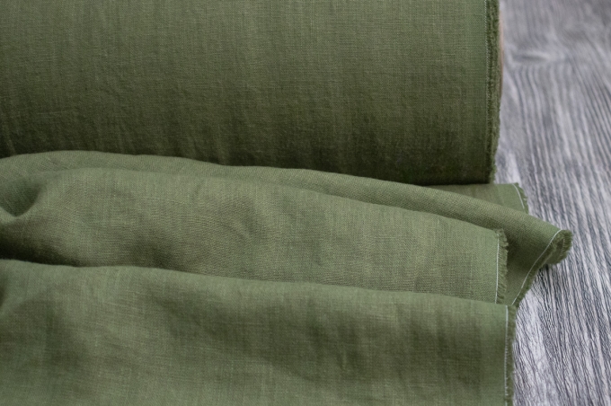 Лён костюмно-плательный умягченный защитно-зелёный. Энзимная стирка.