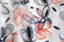 Блузочно-плательный хлопок синие красные оттенки на белом фоне