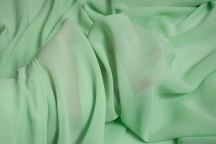 Натуральный креповый шёлк салатового цвета