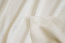 Трикотаж из натурального шелка кремового цвета