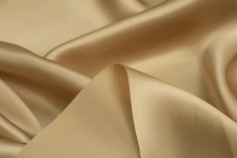 Натуральный шёлк атласный золотисто бежевого оттенка