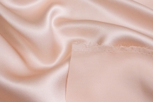 Натуральный шёлк атласный бледно-розового цвета