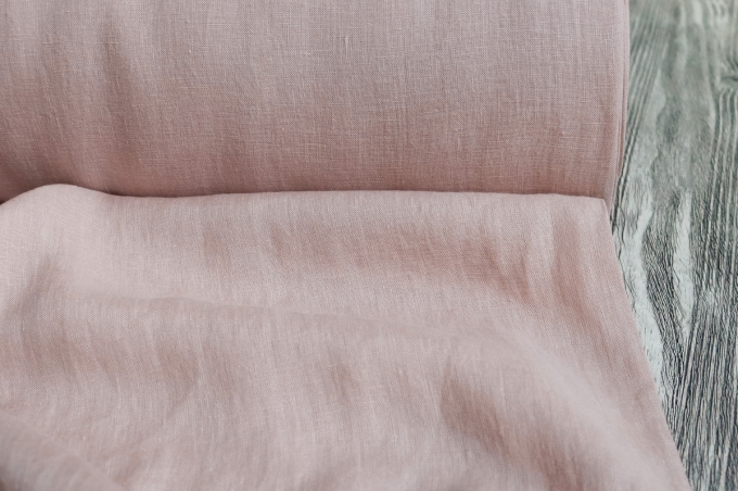 Лён умягченный бледно-розовый 250см. Энзимная стирка.