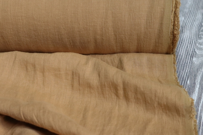 Лён костюмно-плательный желто-коричневый с эффектом мятости