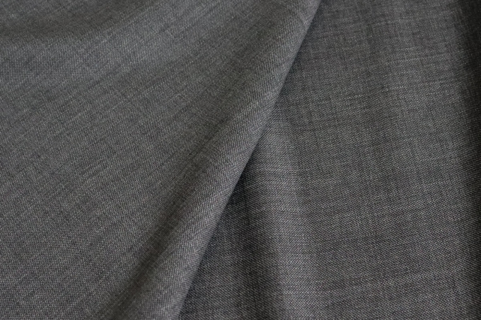 ZEGNA! Итальянская костюмно-плательная шерсть графит. Артикул E207.4