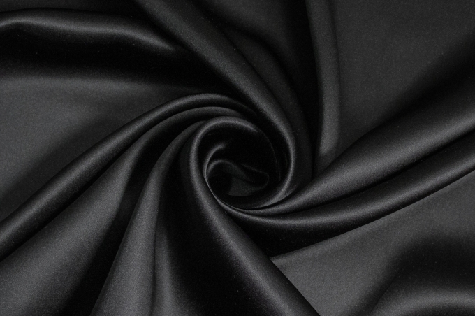 Натуральный шёлк атласный черного цвета
