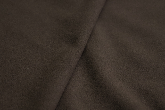 Пальтовая шерсть шерсть коричневого цвета
