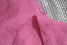 Лён плательный с вискозой светлая фуксия с эффектом мятости