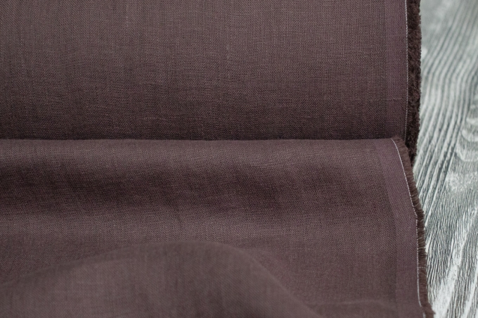 Лён костюмно-плательный умягченный баклажан с эффектом мятости