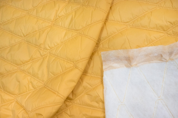 Курточная стёганая ткань waterproof желтый