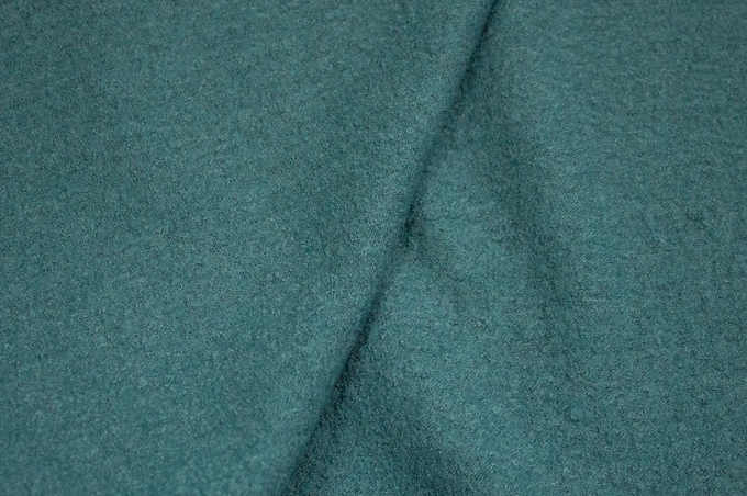 Итальянский шерстяной трикотаж-букле с вискозой изумрудный
