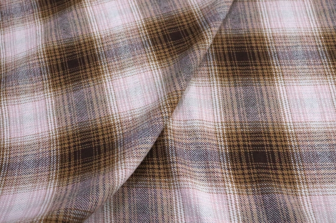 Linen for suits and interiors, plaid pied-de-poule with a wrinkled effect