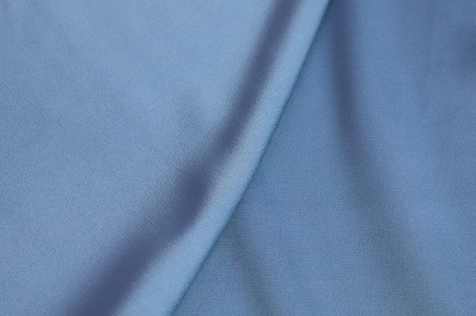 Natural silk-crush with acetate thread 